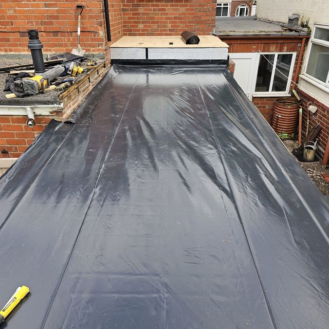 New rubber flat roof on a rear extension